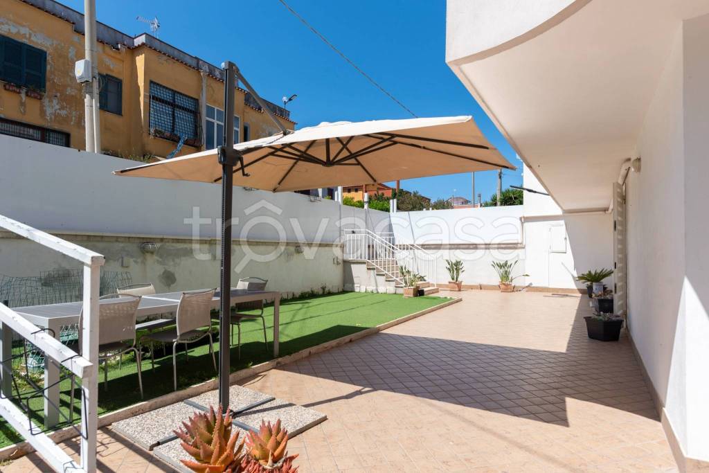 casa indipendente in vendita a Giugliano in Campania in zona Lago Patria