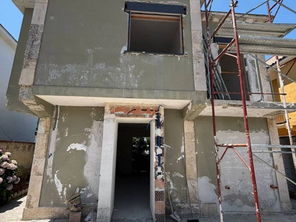 casa indipendente in vendita a Giugliano in Campania in zona Varcaturo