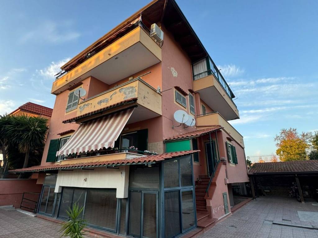 appartamento in vendita a Giugliano in Campania in zona Licola