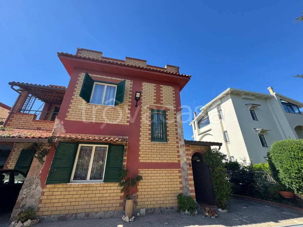 casa indipendente in vendita a Giugliano in Campania