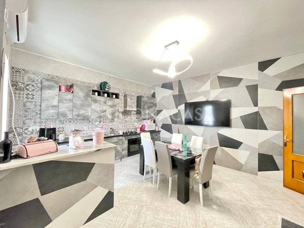 appartamento in vendita a Giugliano in Campania in zona Varcaturo