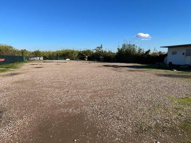terreno agricolo in vendita a Giugliano in Campania in zona Varcaturo