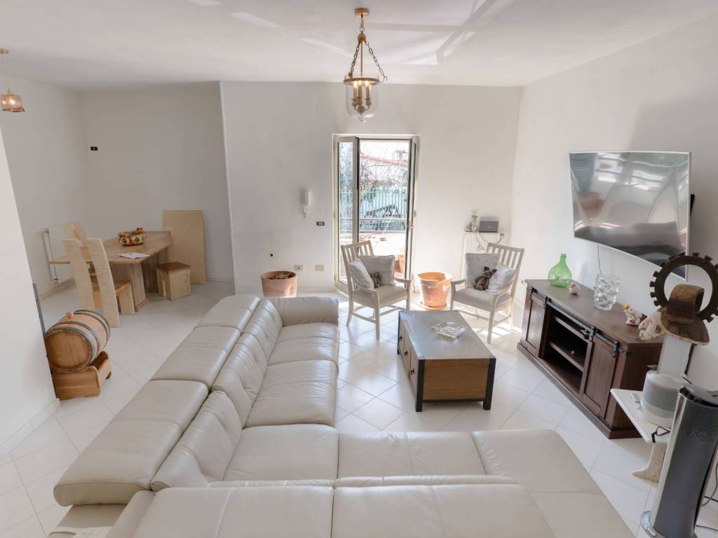 casa indipendente in vendita a Giugliano in Campania in zona Licola