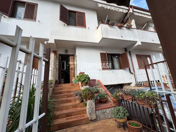 casa indipendente in vendita a Giugliano in Campania