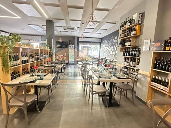 negozio in vendita a Giugliano in Campania