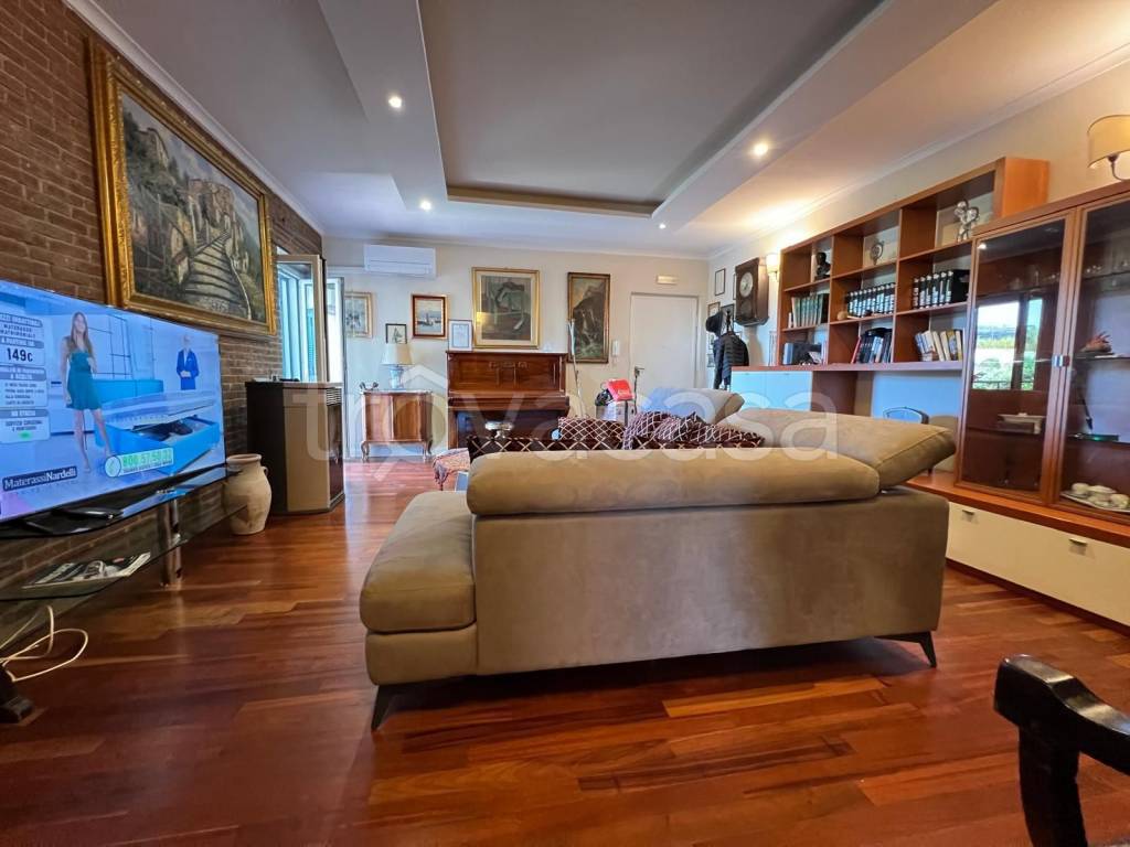 appartamento in vendita a Giugliano in Campania in zona Licola