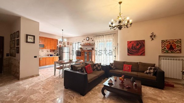 casa indipendente in vendita a Giugliano in Campania in zona Licola