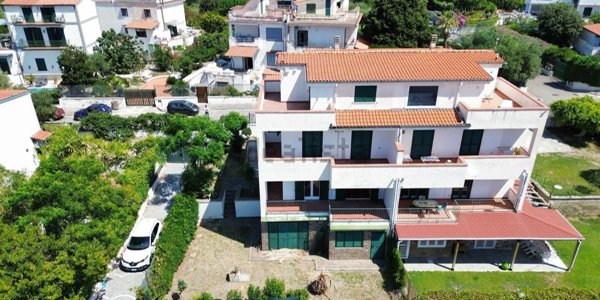 casa indipendente in vendita a Giugliano in Campania in zona Licola
