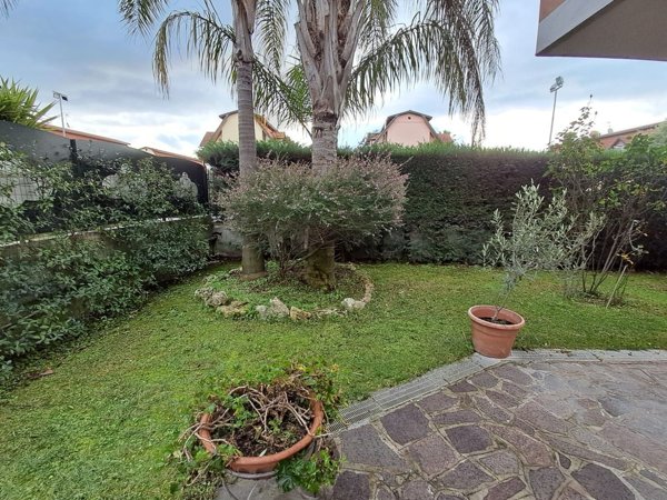 casa indipendente in vendita a Giugliano in Campania