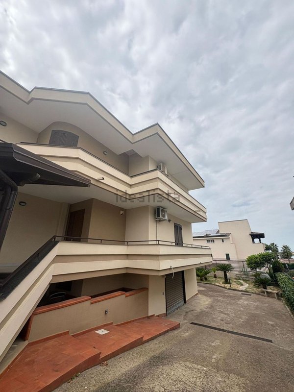 casa indipendente in vendita a Giugliano in Campania in zona Lago Patria