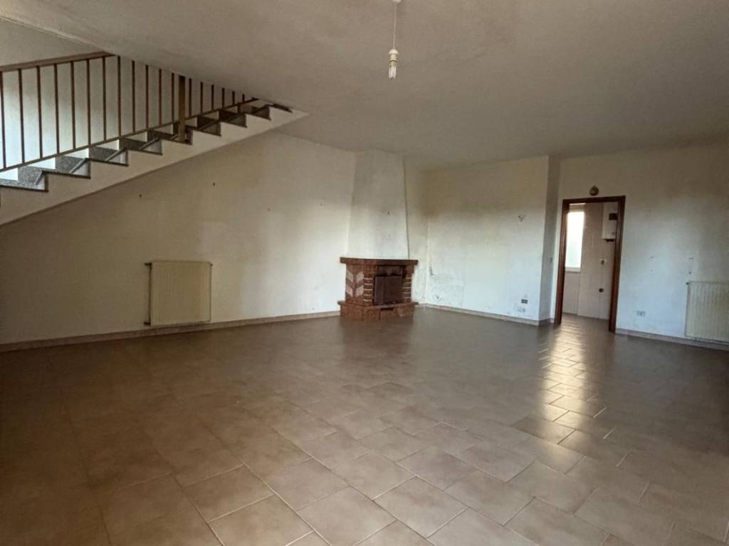 casa indipendente in vendita a Giugliano in Campania in zona Lago Patria