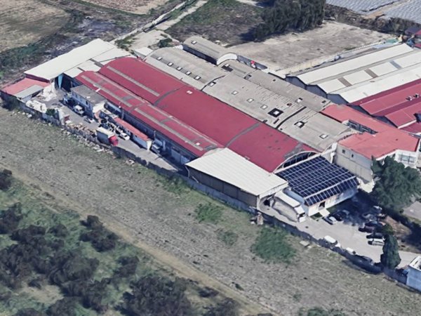 locale commerciale in vendita a Giugliano in Campania in zona Varcaturo