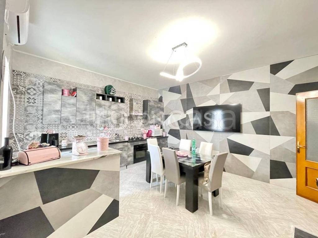 appartamento in vendita a Giugliano in Campania in zona Varcaturo