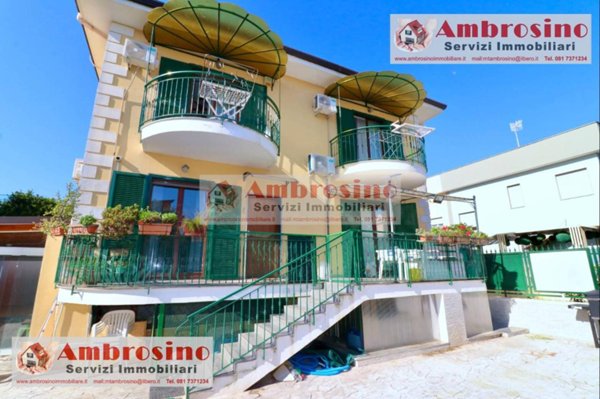 casa indipendente in vendita a Giugliano in Campania in zona Lago Patria