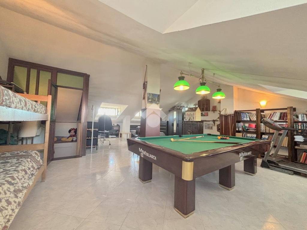 casa indipendente in vendita a Giugliano in Campania in zona Varcaturo