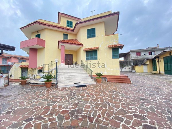 casa indipendente in vendita a Giugliano in Campania in zona Massariola / Amodio