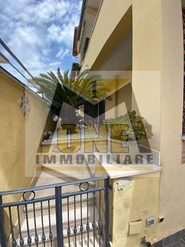 casa indipendente in vendita a Giugliano in Campania