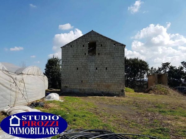 casale in vendita a Giugliano in Campania in zona Varcaturo