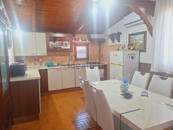 casa indipendente in vendita a Giugliano in Campania in zona Lago Patria