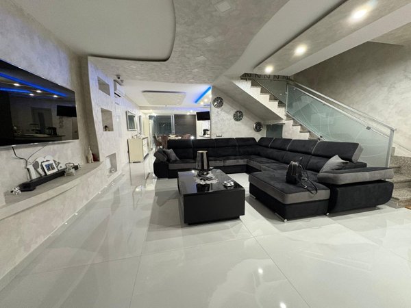 casa indipendente in vendita a Giugliano in Campania