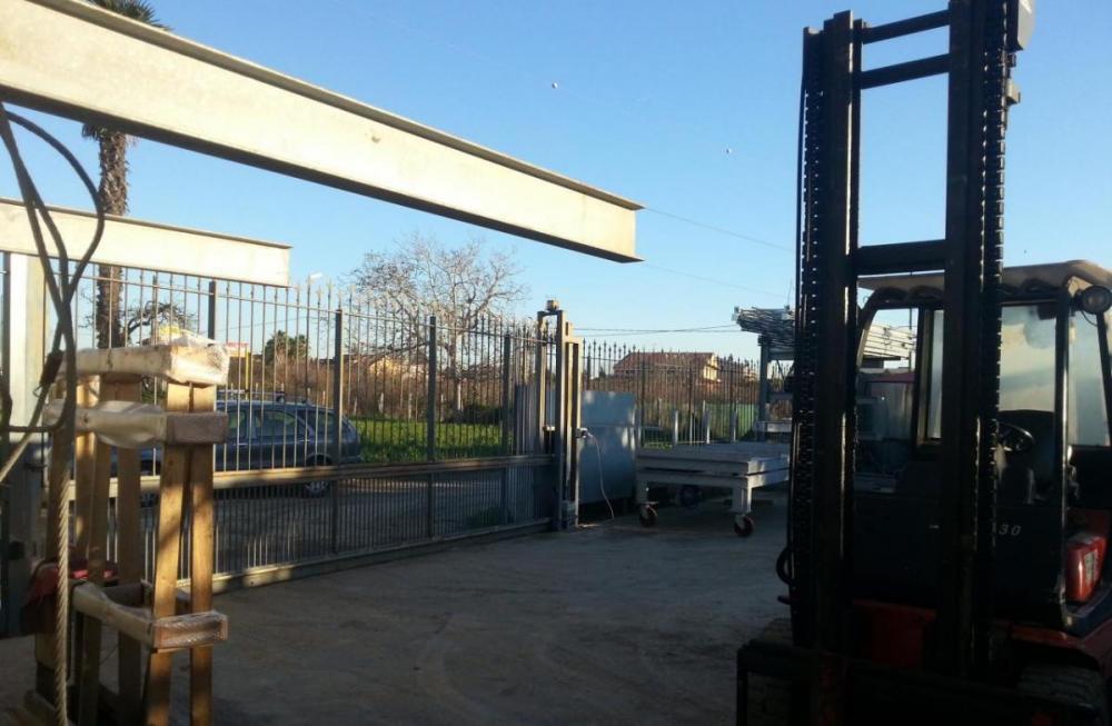 ufficio in vendita a Giugliano in Campania in zona Licola