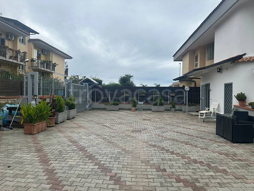 casa indipendente in vendita a Giugliano in Campania in zona Massariola / Amodio