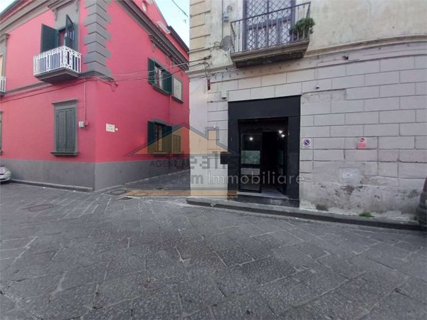 locale commerciale in vendita a Giugliano in Campania