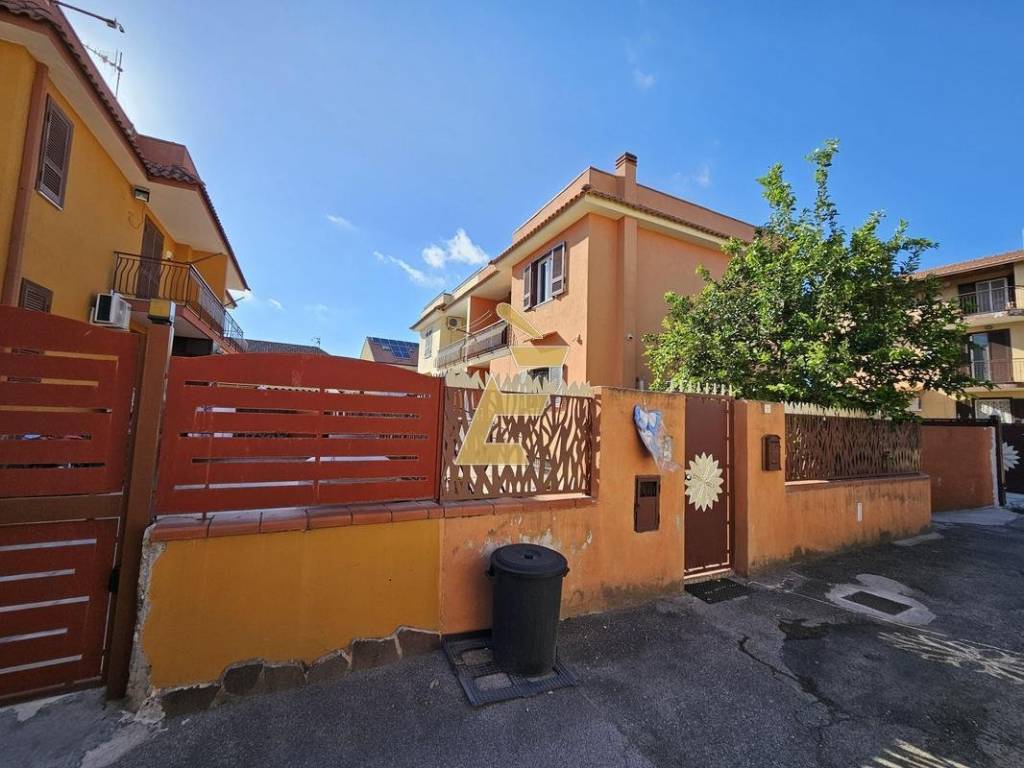 appartamento in vendita a Giugliano in Campania in zona Varcaturo