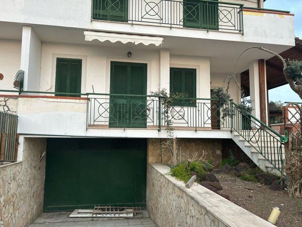 appartamento in vendita a Giugliano in Campania in zona Licola