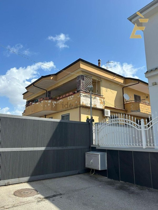 appartamento in vendita a Giugliano in Campania in zona Varcaturo