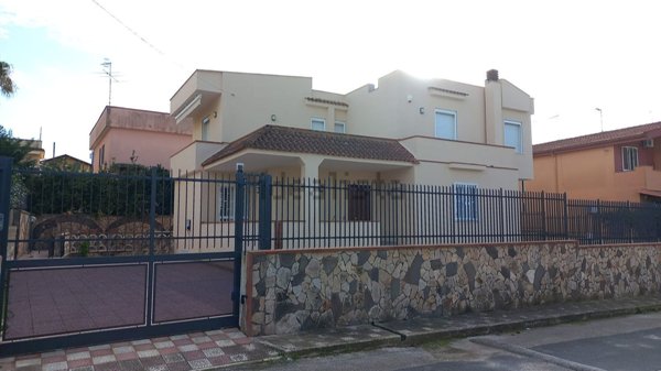 casa indipendente in vendita a Giugliano in Campania in zona Lago Patria