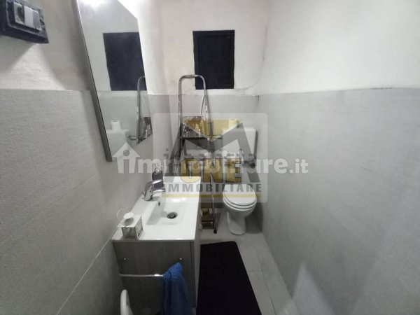 locale commerciale in vendita a Giugliano in Campania