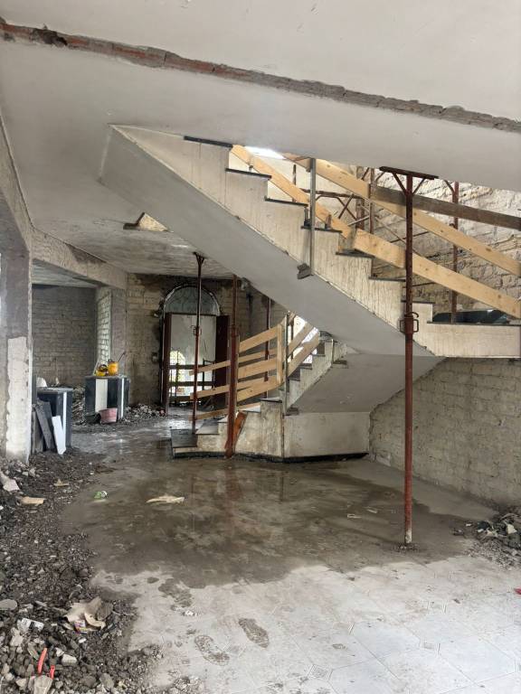 negozio in vendita a Giugliano in Campania in zona Lago Patria