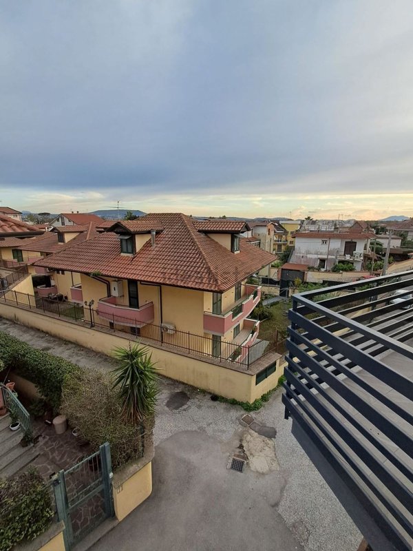 appartamento in vendita a Giugliano in Campania