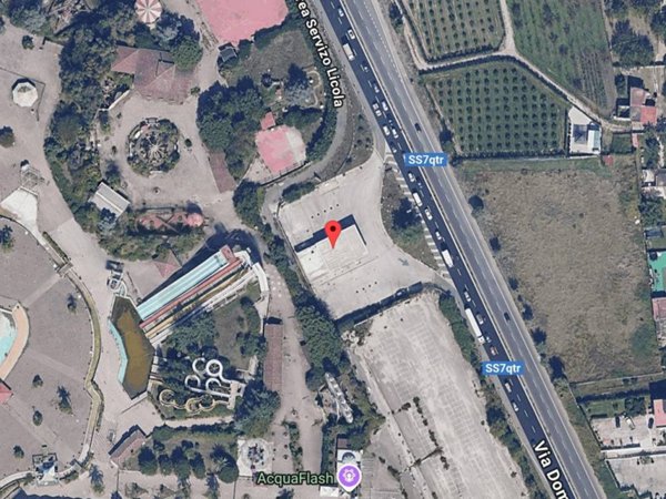 negozio in vendita a Giugliano in Campania