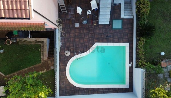 casa indipendente in vendita a Giugliano in Campania in zona Licola