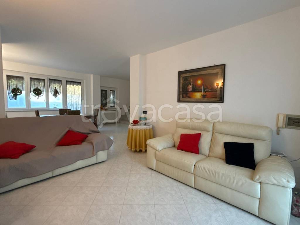 casa indipendente in vendita a Giugliano in Campania in zona Licola