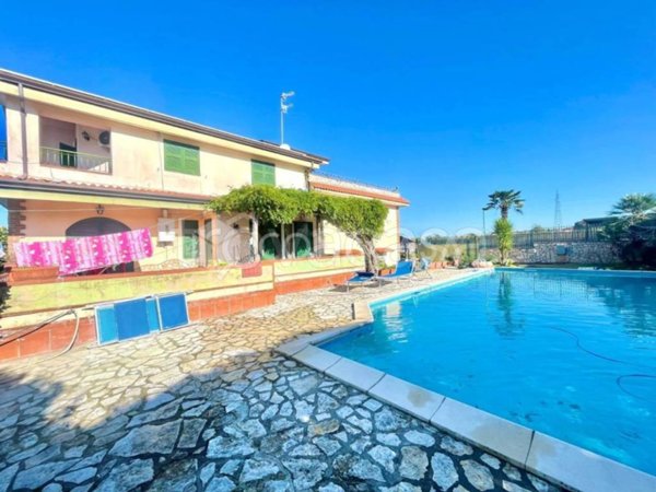 casa indipendente in vendita a Giugliano in Campania in zona Massariola / Amodio