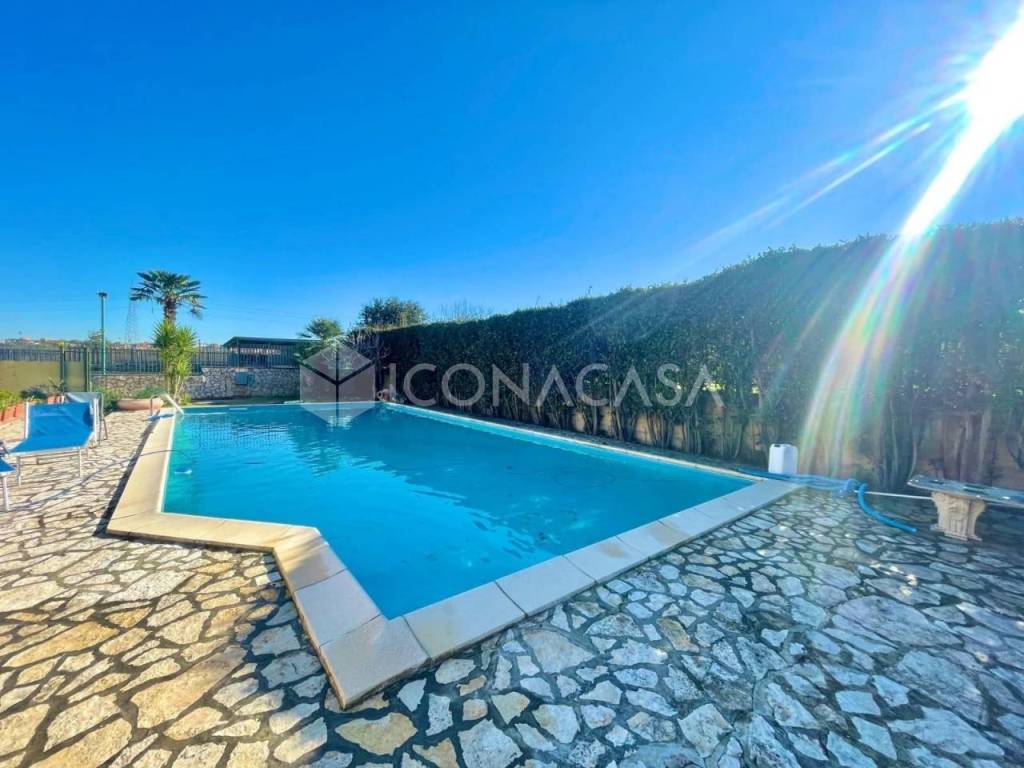 casa indipendente in vendita a Giugliano in Campania in zona Massariola / Amodio