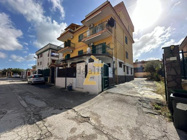 appartamento in vendita a Giugliano in Campania in zona Varcaturo