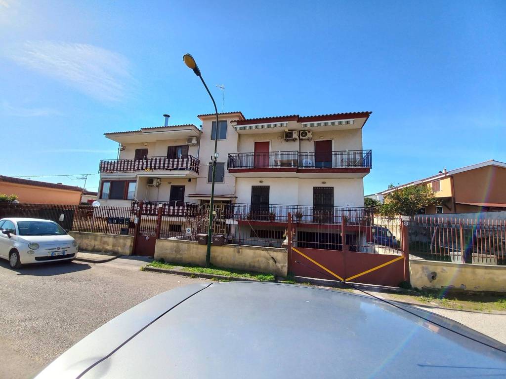 appartamento in vendita a Giugliano in Campania in zona Varcaturo