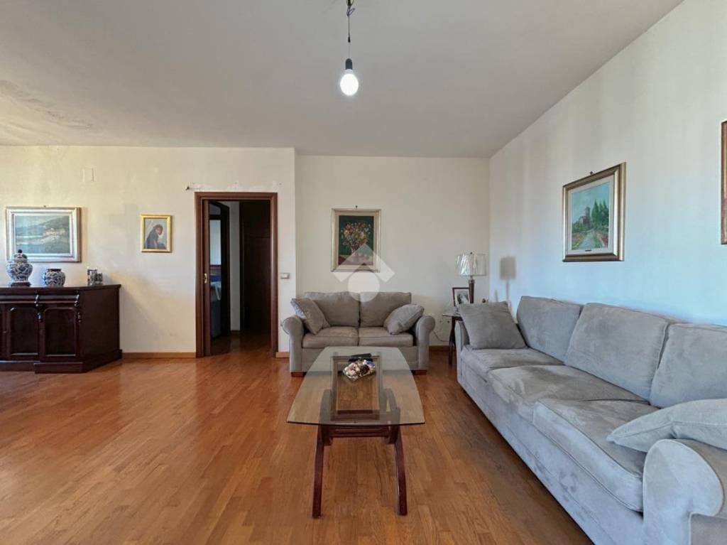 appartamento in vendita a Giugliano in Campania in zona Licola