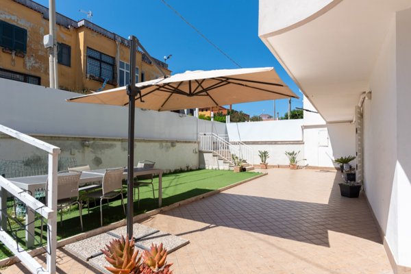 casa indipendente in vendita a Giugliano in Campania in zona Lago Patria