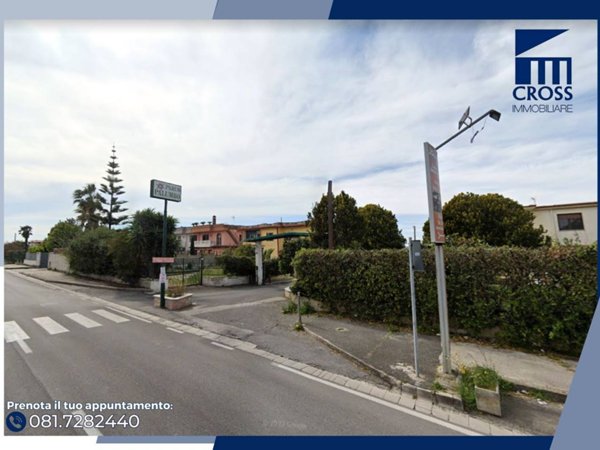 casa indipendente in vendita a Giugliano in Campania in zona Lago Patria