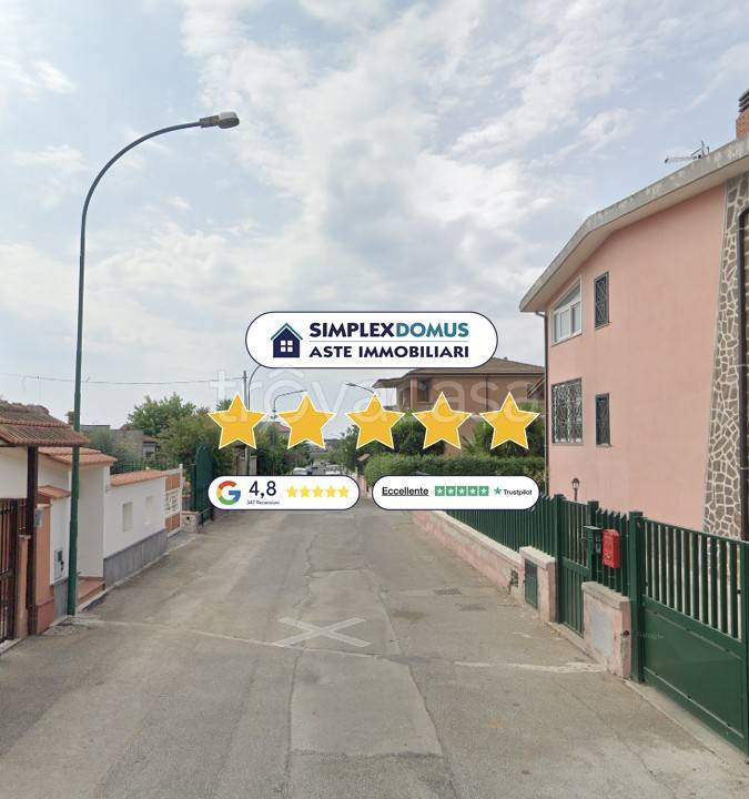 casa indipendente in vendita a Giugliano in Campania in zona Varcaturo