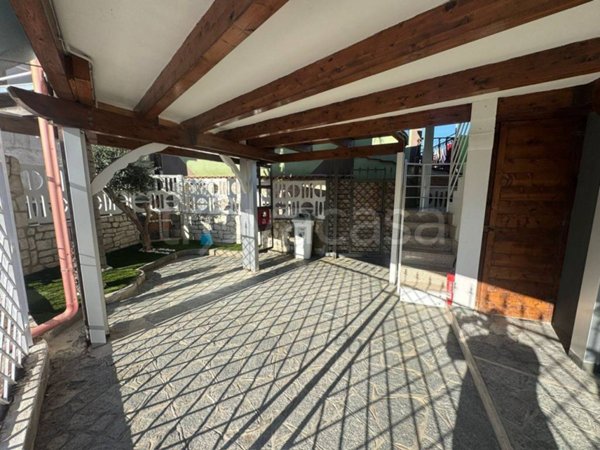 casa indipendente in vendita a Giugliano in Campania in zona Lago Patria