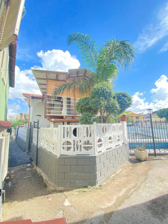 appartamento in vendita a Giugliano in Campania in zona Lago Patria