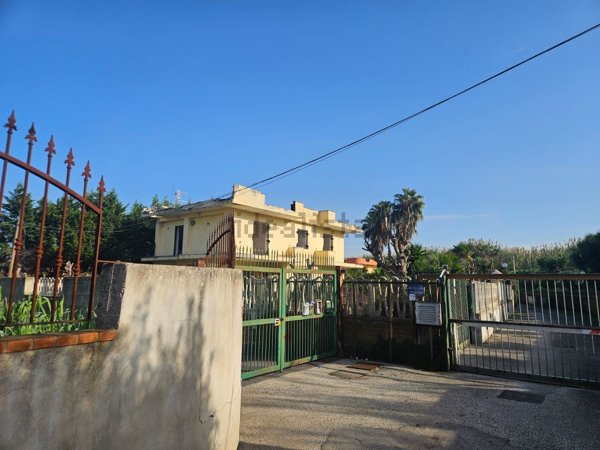 casa indipendente in vendita a Giugliano in Campania