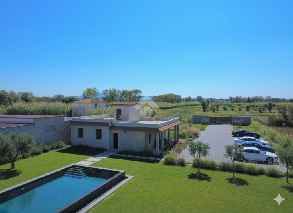 casa indipendente in vendita a Giugliano in Campania in zona Varcaturo