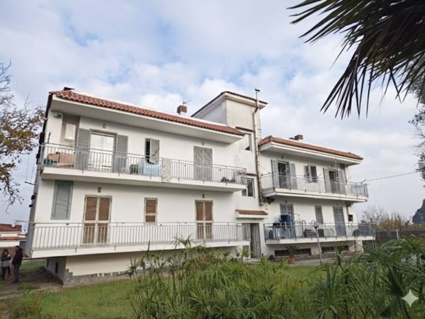 appartamento in vendita a Giugliano in Campania in zona Varcaturo